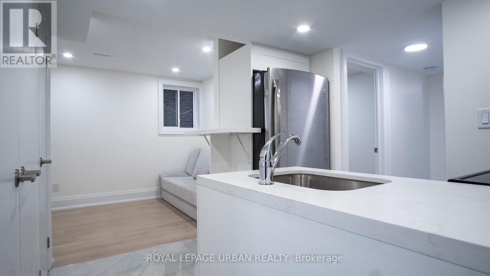 434 Westmount Avenue, Toronto, Ontario  M6E 3N5 - Photo 25 - C13079574