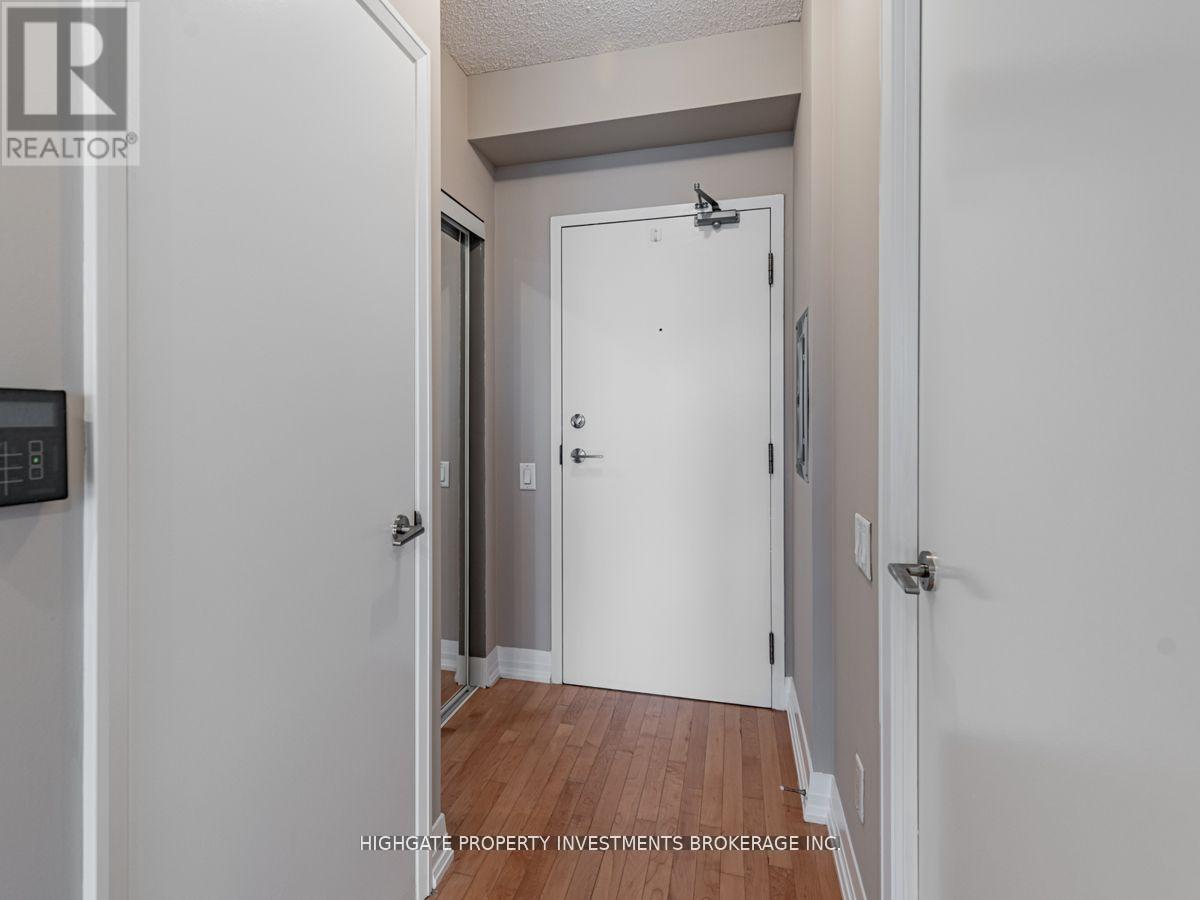1907 - 21 Carlton Street, Toronto, Ontario  M5B 1L2 - Photo 2 - C13079614