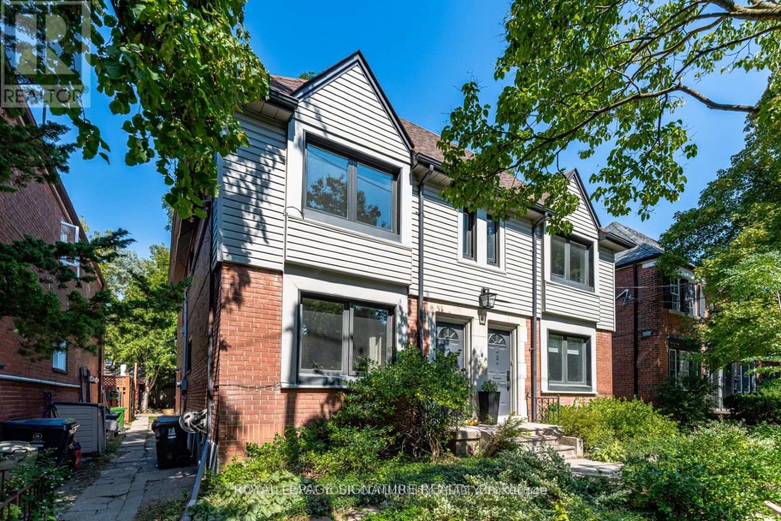 MAIN - 20 STRATHGOWAN AVENUE, Toronto, Ontario