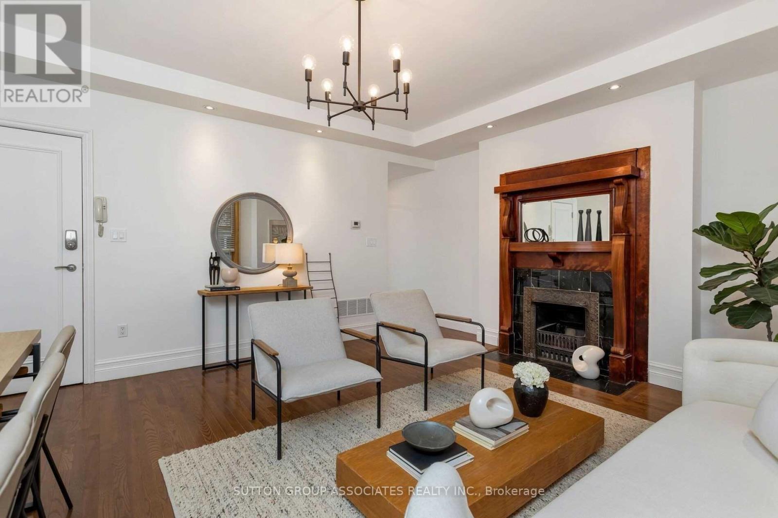 Main - 479 Brunswick Avenue, Toronto, Ontario  M5R 2Z6 - Photo 7 - C13079674