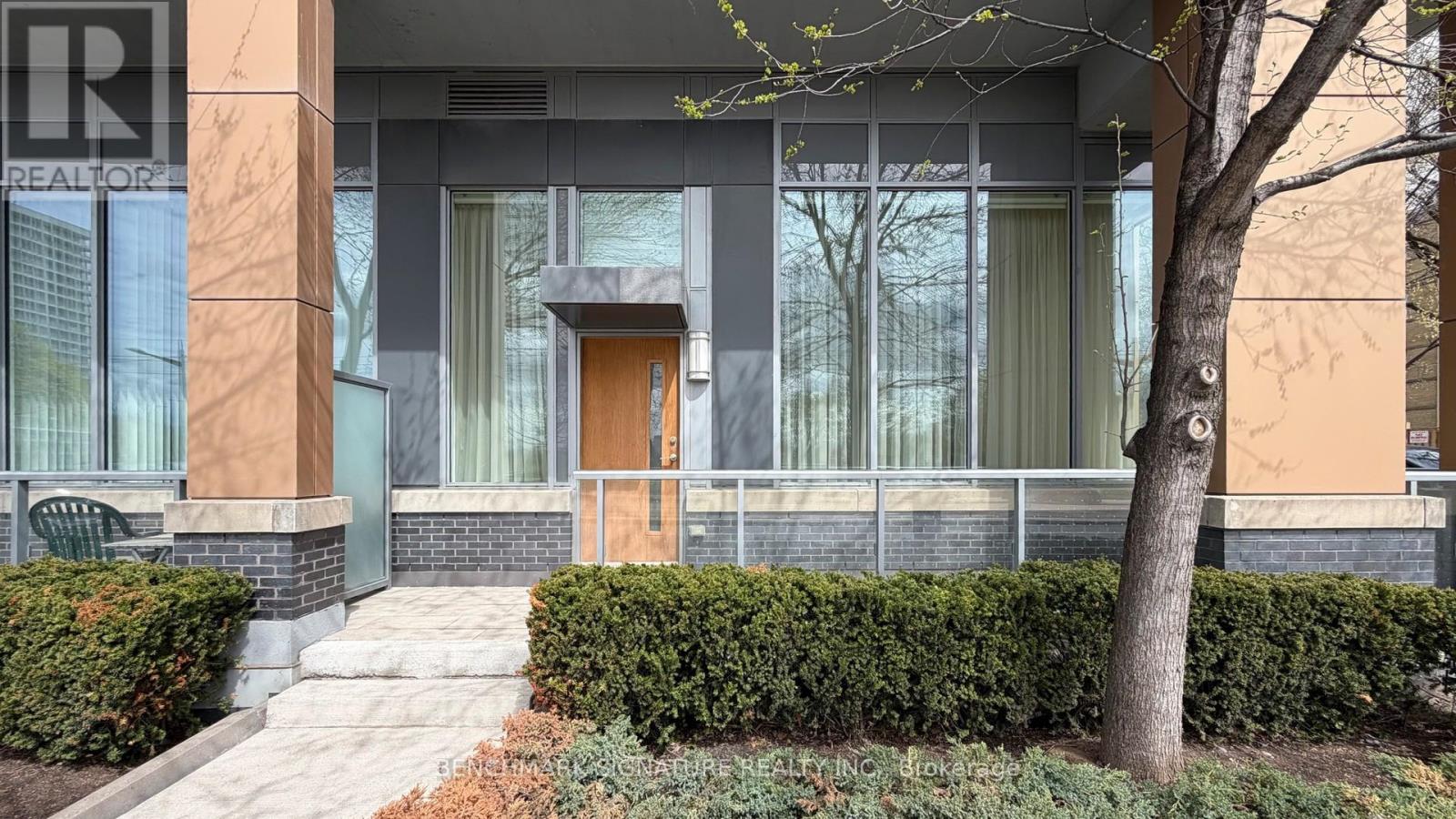 Th106 - 6 Parkwood Avenue, Toronto, Ontario  M4V 0A3 - Photo 6 - C13079806