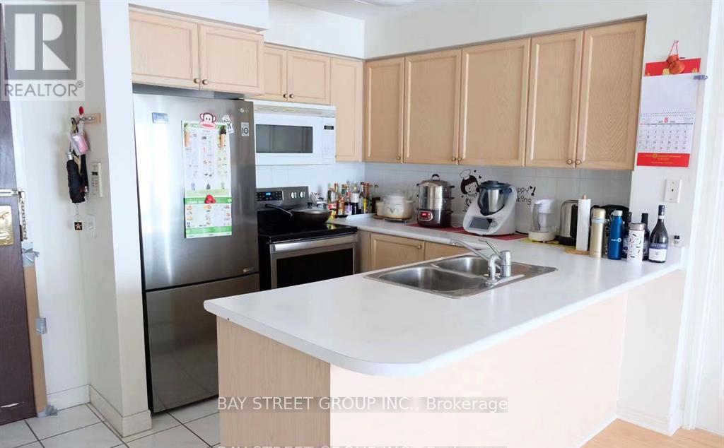 2209 - 18 Parkview Avenue, Toronto, Ontario  M2N 3Y2 - Photo 2 - C13079816