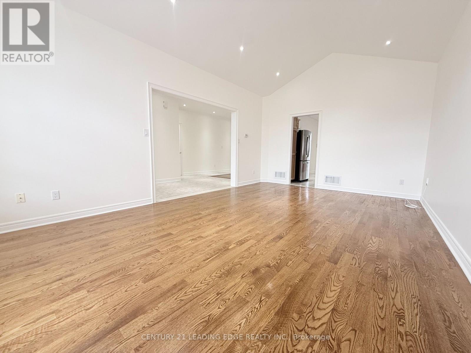 17 Leafield Drive, Toronto, Ontario  M1W 2R2 - Photo 3 - E13079560