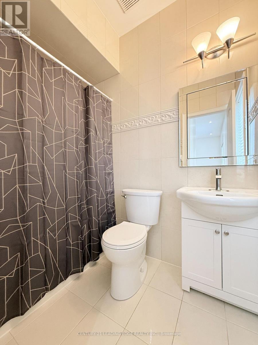 17 Leafield Drive, Toronto, Ontario  M1W 2R2 - Photo 8 - E13079560