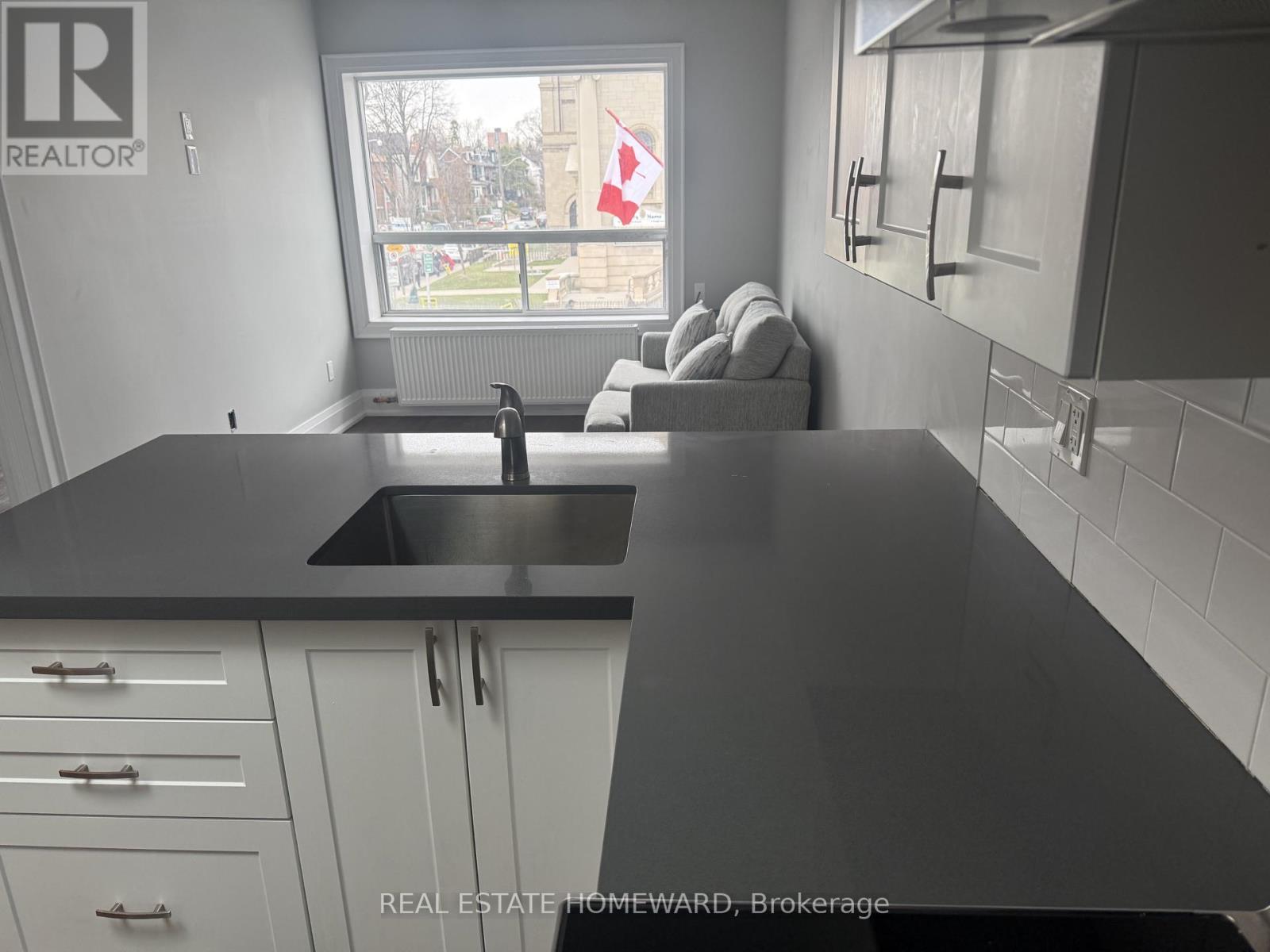 Apt 4 - 611 Danforth Avenue, Toronto, Ontario  M4K 1R2 - Photo 5 - E13079598