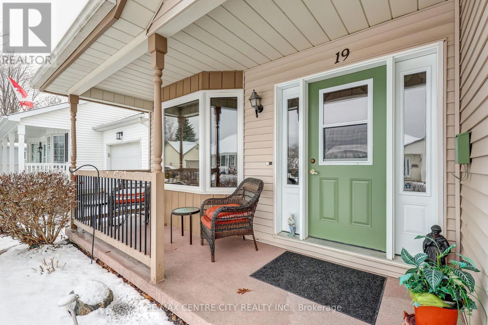 19 Brasher Drive, Tillsonburg, Ontario  N4G 5T2 - Photo 2 - X12885674