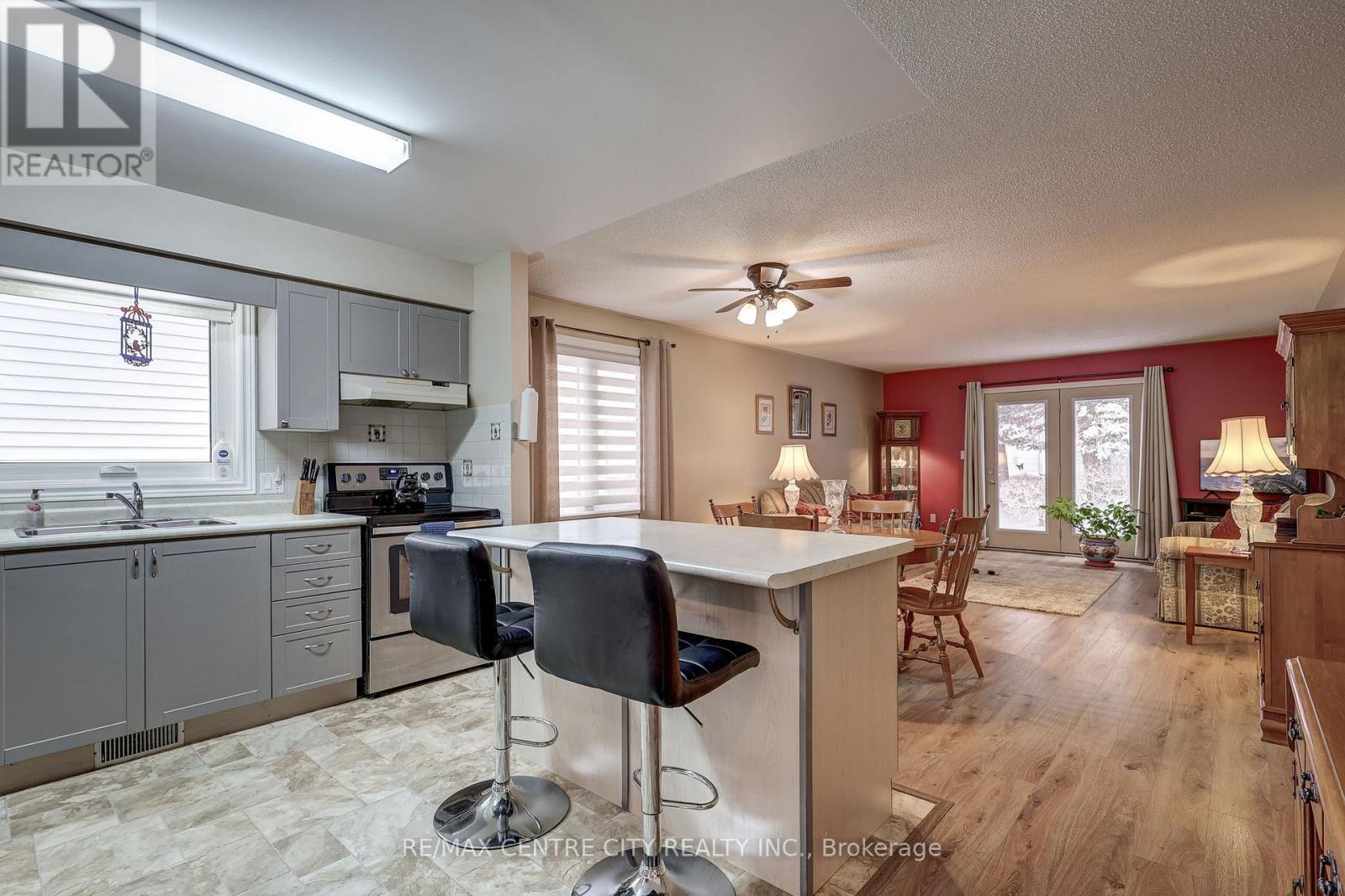 19 Brasher Drive, Tillsonburg, Ontario  N4G 5T2 - Photo 5 - X12885674