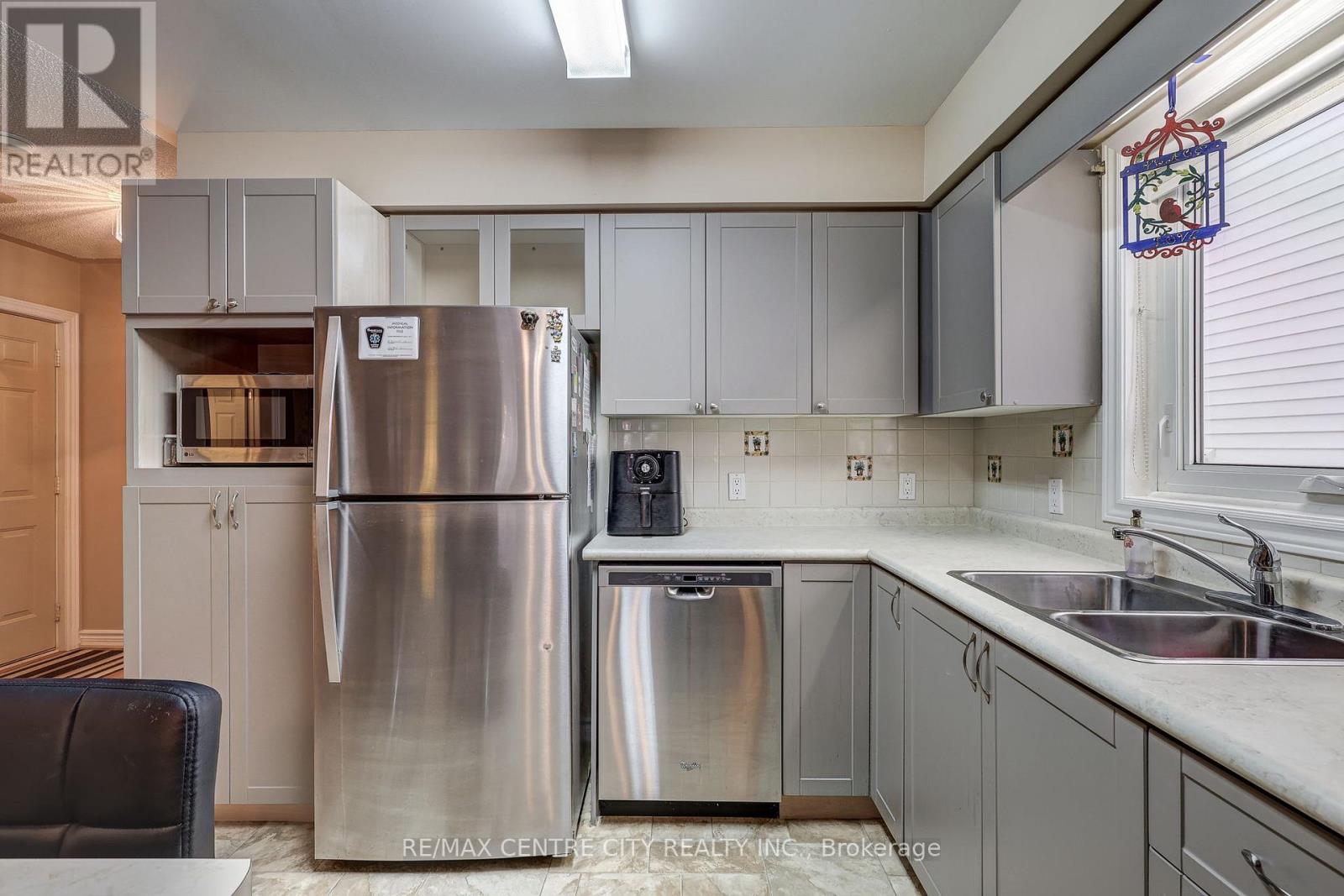 19 Brasher Drive, Tillsonburg, Ontario  N4G 5T2 - Photo 6 - X12885674