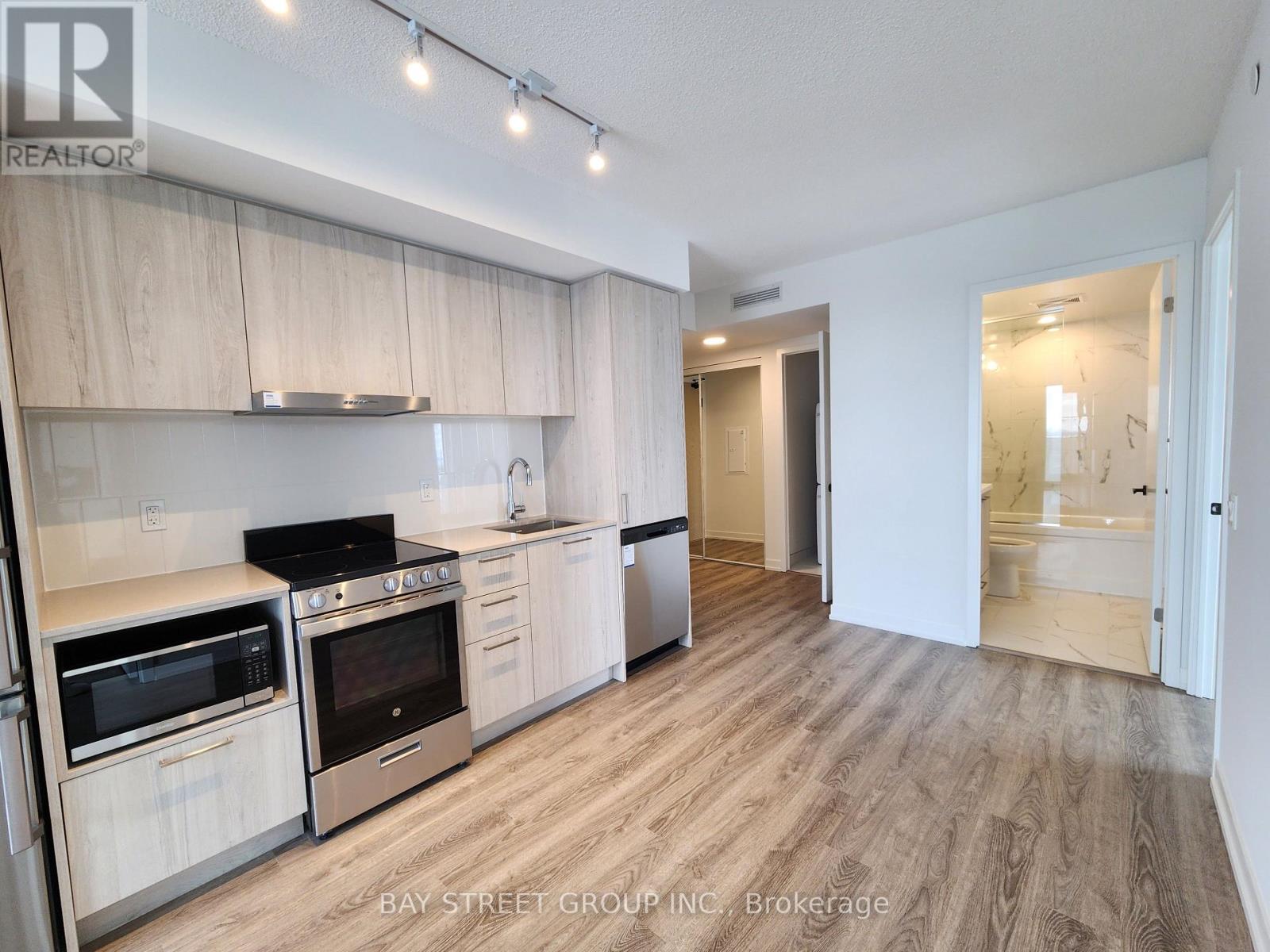 3903 - 195 Commerce Street, Vaughan, Ontario  L4K 0P9 - Photo 8 - N13079594