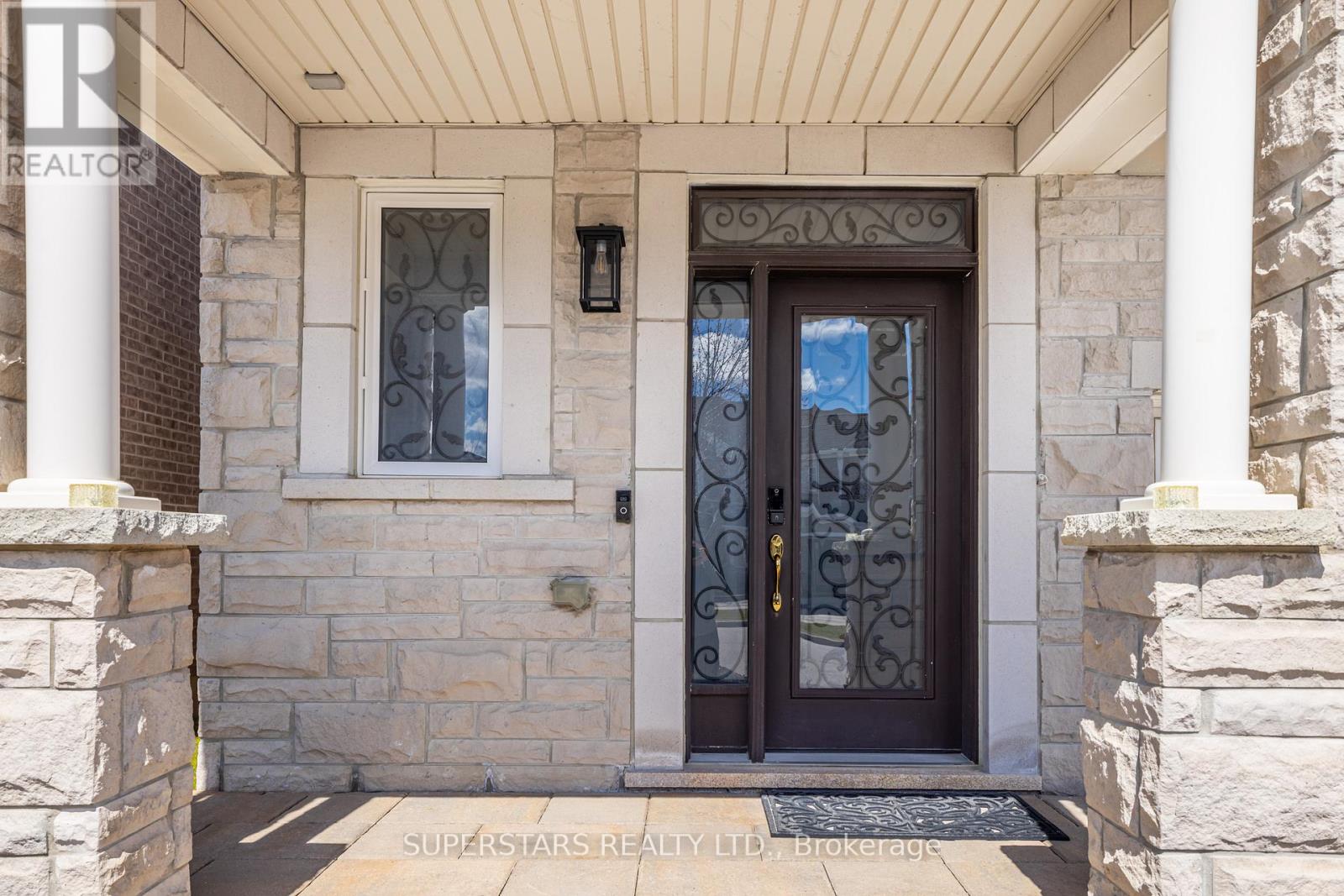 333 Thomas Phillips Drive, Aurora, Ontario  L4G 0T3 - Photo 3 - N13079610