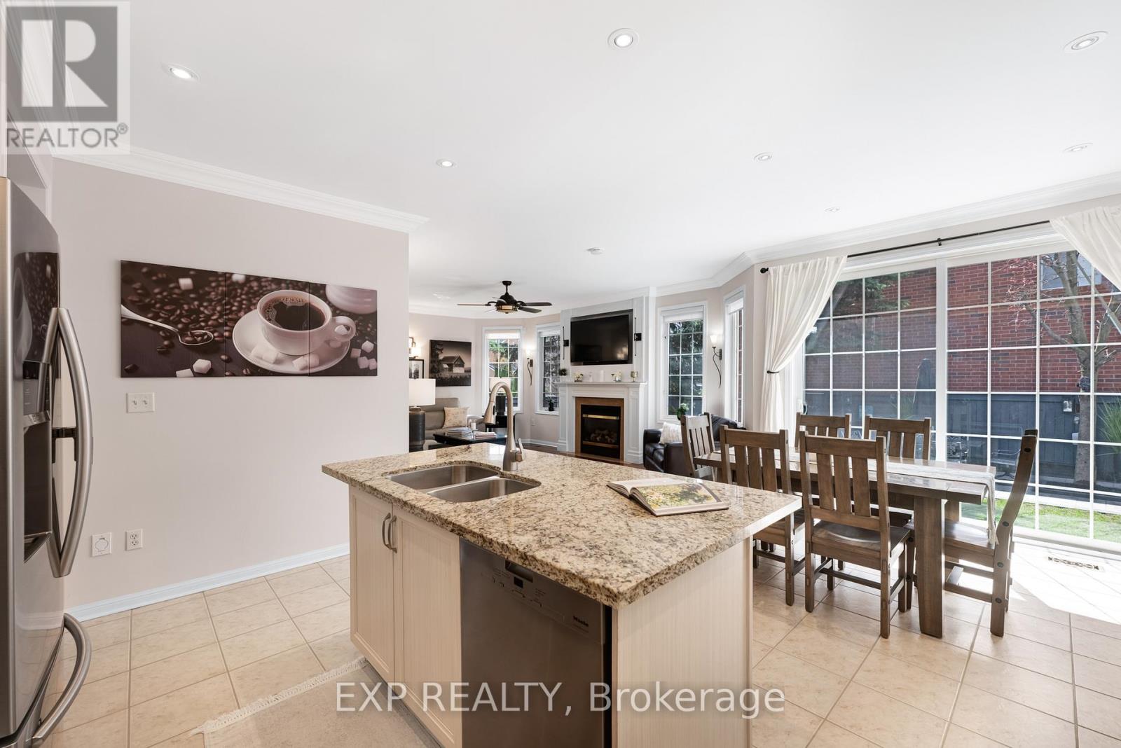 7 Litchi Court, Richmond Hill, Ontario  L4E 4V1 - Photo 13 - N13079696