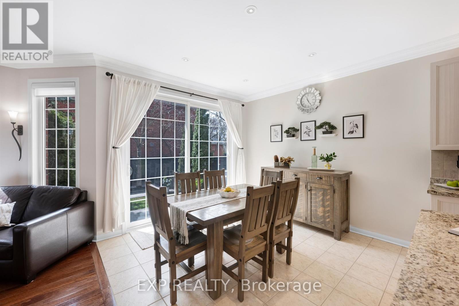 7 Litchi Court, Richmond Hill, Ontario  L4E 4V1 - Photo 14 - N13079696