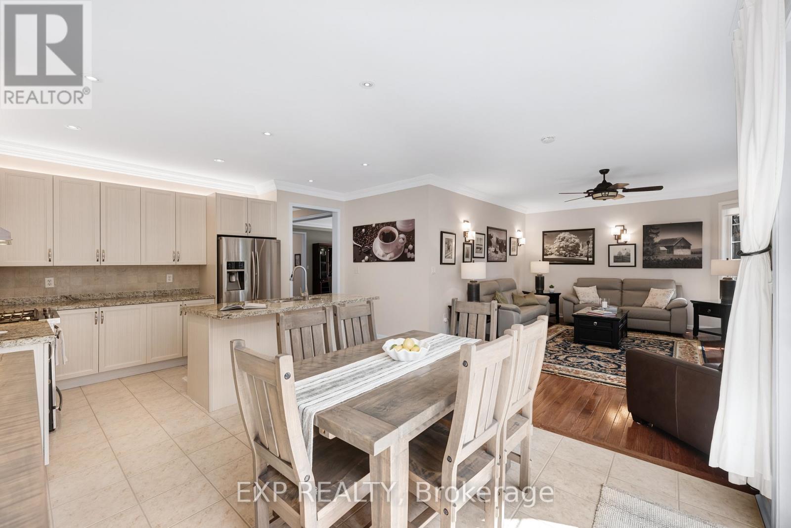 7 Litchi Court, Richmond Hill, Ontario  L4E 4V1 - Photo 15 - N13079696
