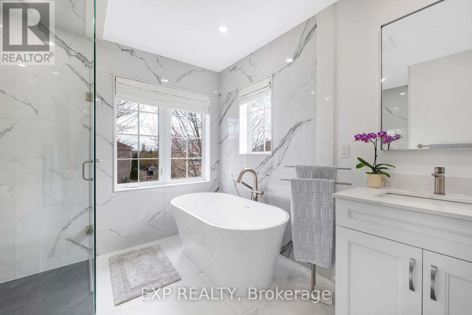 7 Litchi Court, Richmond Hill, Ontario  L4E 4V1 - Photo 29 - N13079696