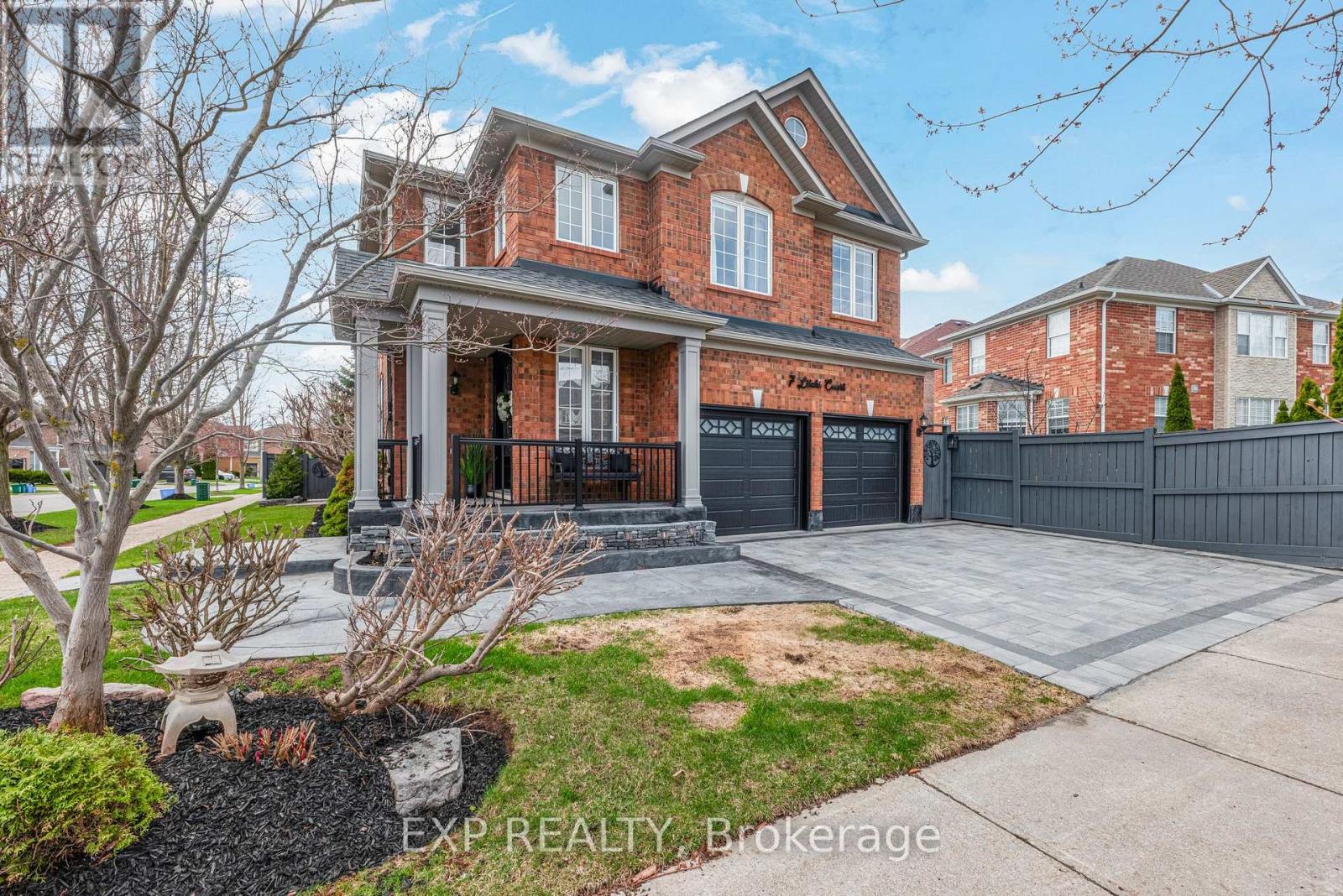 7 Litchi Court, Richmond Hill, Ontario  L4E 4V1 - Photo 3 - N13079696