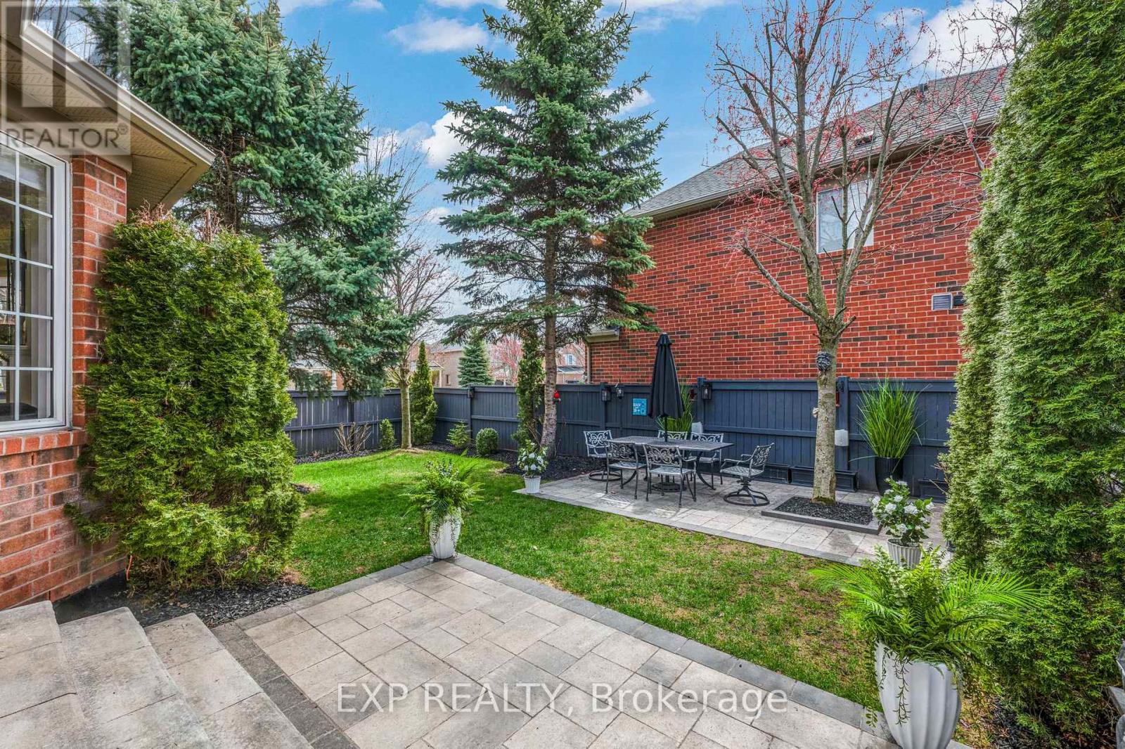 7 Litchi Court, Richmond Hill, Ontario  L4E 4V1 - Photo 46 - N13079696