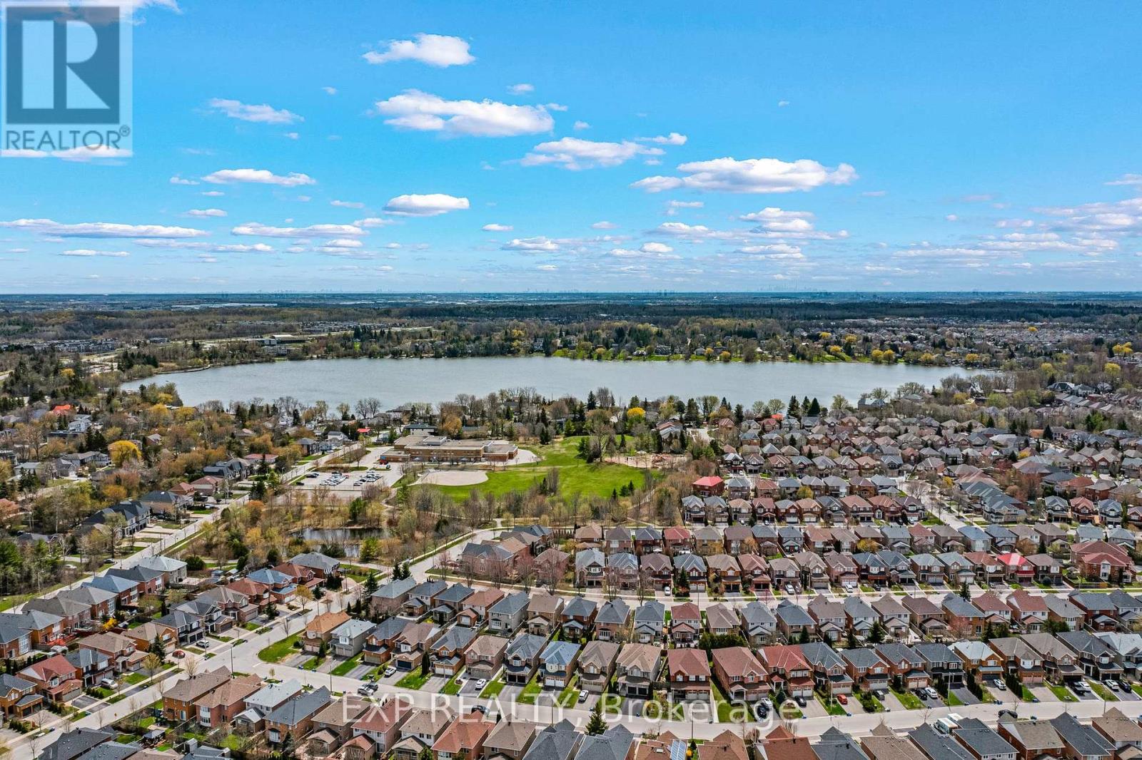 7 Litchi Court, Richmond Hill, Ontario  L4E 4V1 - Photo 49 - N13079696