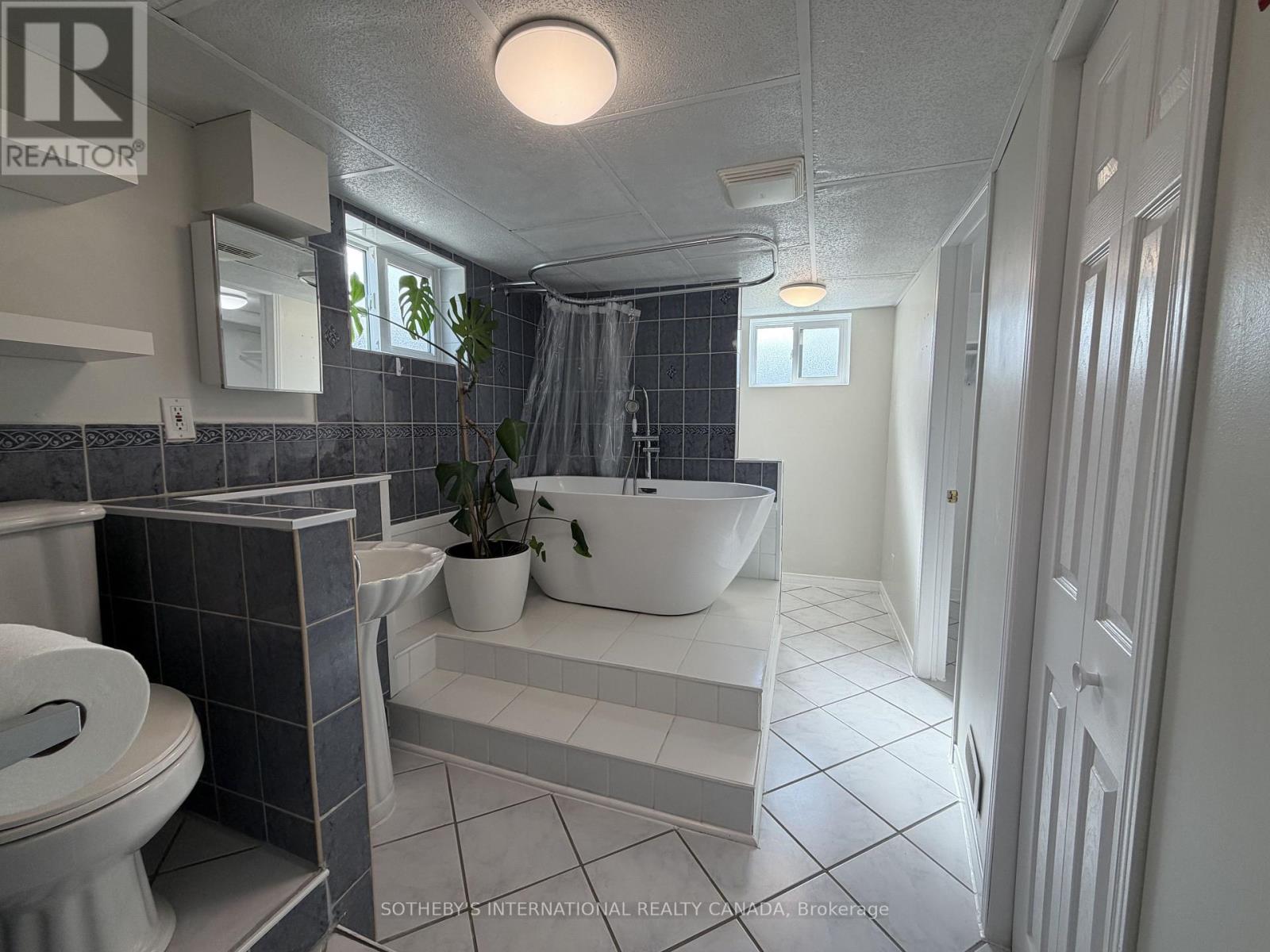 243 Bartholomew Street, Brockville, Ontario  K6V 2S4 - Photo 24 - X12798542