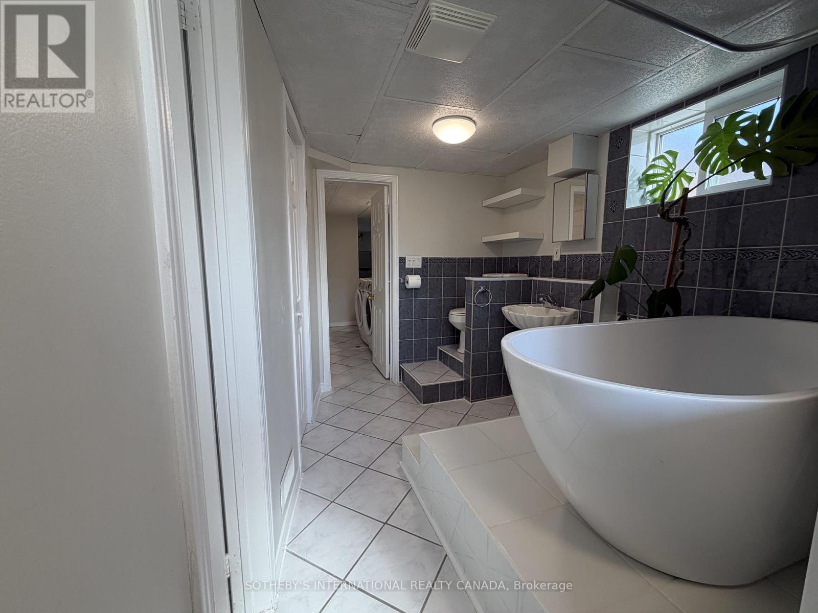 243 Bartholomew Street, Brockville, Ontario  K6V 2S4 - Photo 25 - X12798542