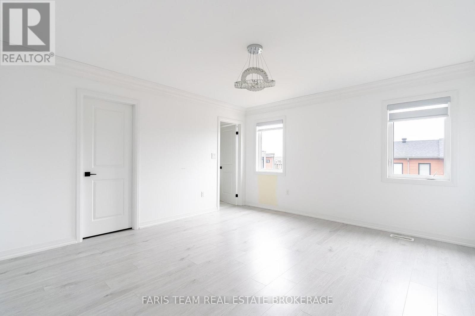 42 Fairlane Avenue, Barrie (Painswick South), Ontario  L9J 0M9 - Photo 23 - S13079640
