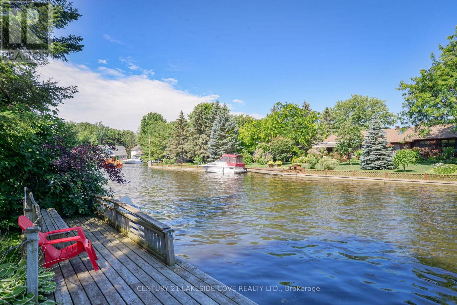 40 Ridge Avenue, Ramara (Brechin), Ontario  L0K 1B0 - Photo 5 - S13079740