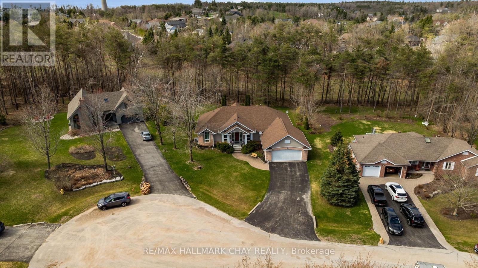 16 Chestnut Lane, Oro-Medonte, Ontario  L0L 2L0 - Photo 2 - S13079822