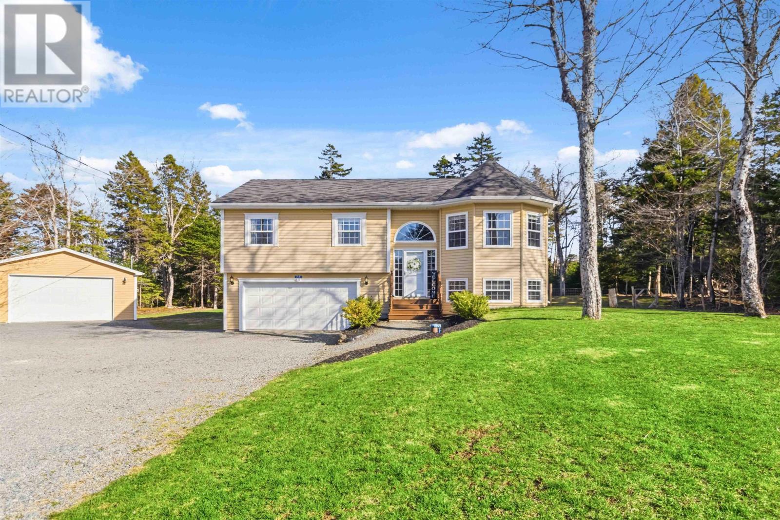 28 Tenshire Court, Middle Sackville, Nova Scotia  B4E 0A9 - Photo 1 - 202608814