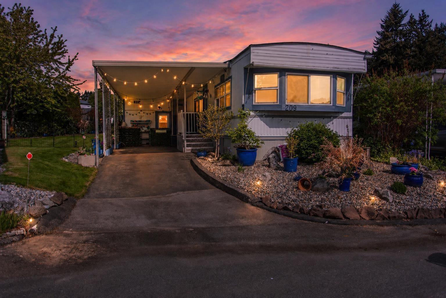 209 1840 160 STREET, Surrey, British Columbia