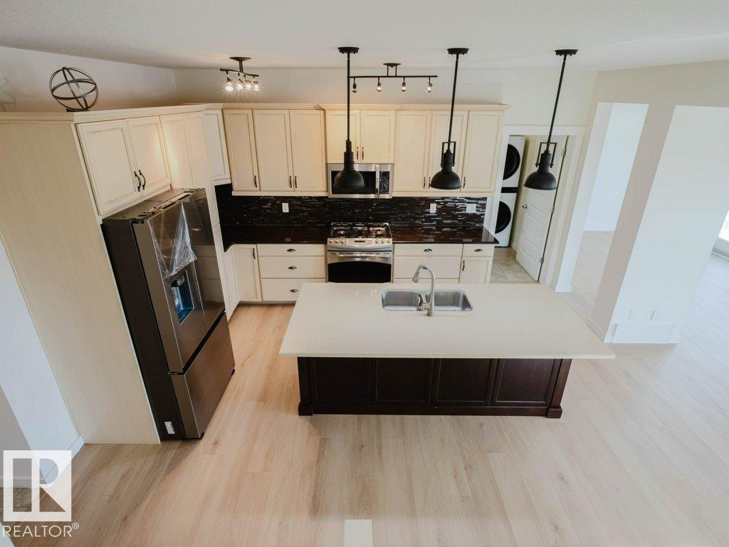 15867 11 Av SW, Edmonton, Alberta  T6W 2H3 - Photo 11 - E4485614