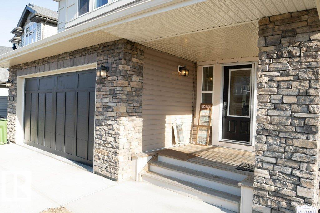 15867 11 Av SW, Edmonton, Alberta  T6W 2H3 - Photo 5 - E4485614