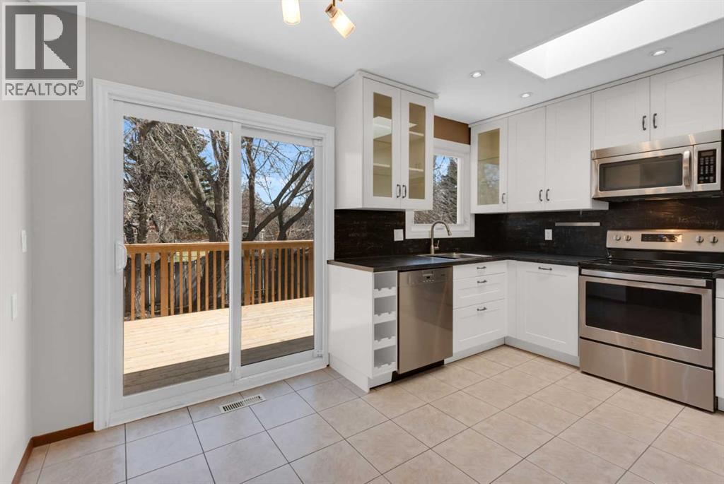 260 Hawkwood Boulevard Nw, Calgary, Alberta  T3G 3E8 - Photo 10 - A2306793