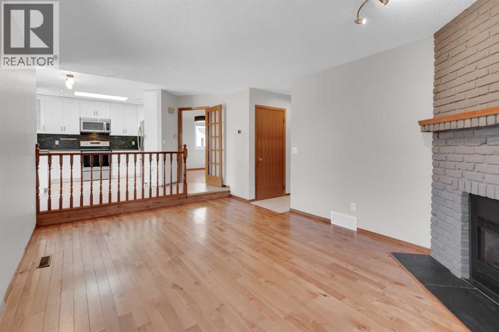 260 Hawkwood Boulevard Nw, Calgary, Alberta  T3G 3E8 - Photo 12 - A2306793