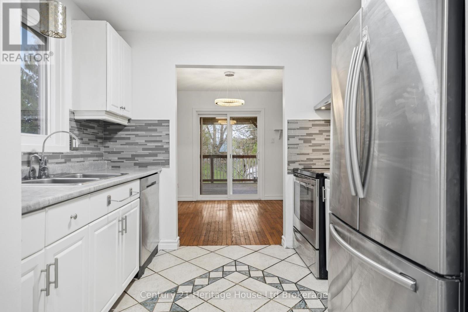 728 Norwood Avenue, London East, Ontario  N5Y 4M7 - Photo 9 - X13020636
