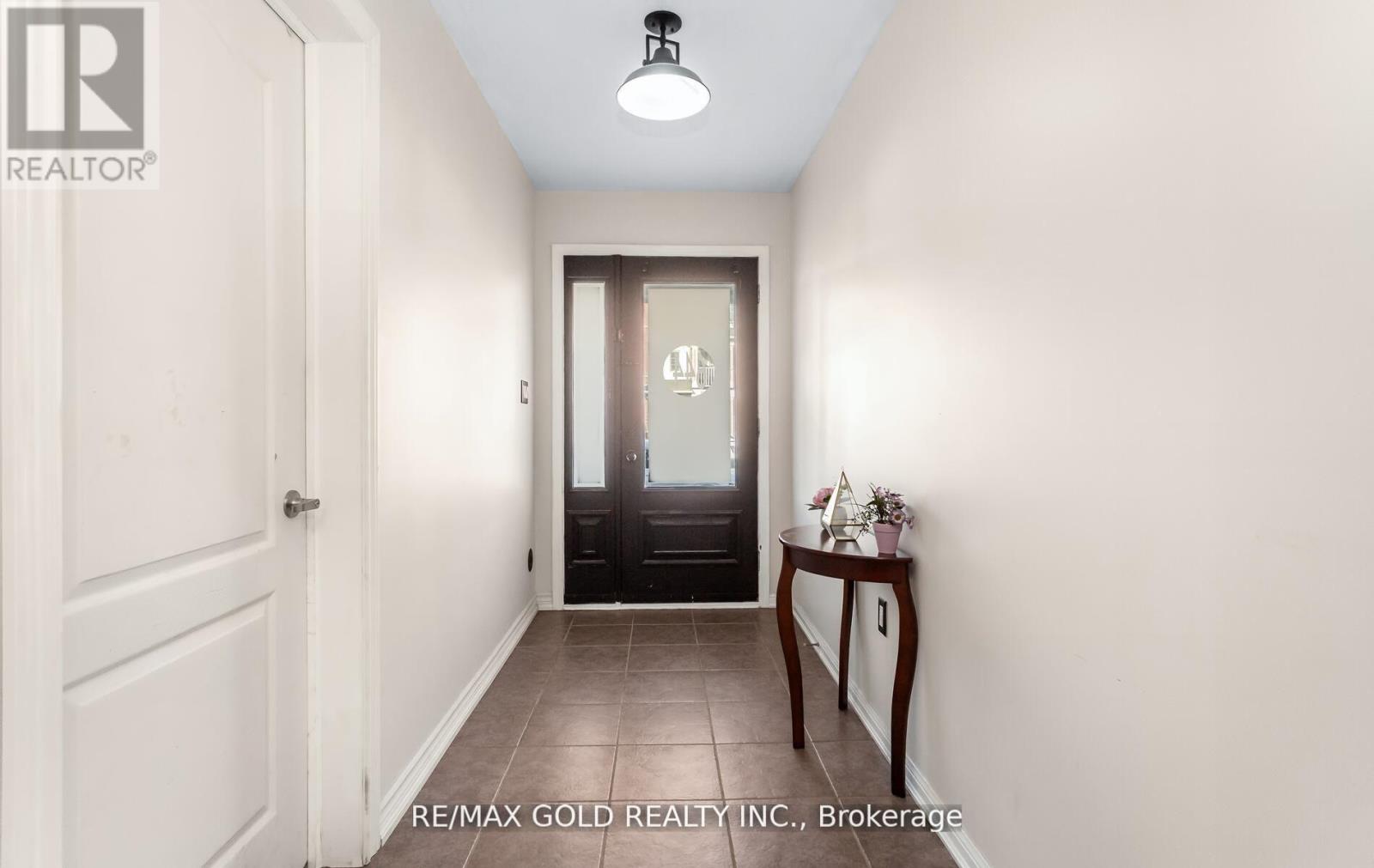 644 Scott Boulevard, Milton, Ontario  L9T 0P2 - Photo 3 - W13079508