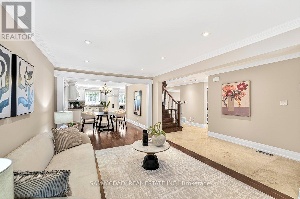 1779 Fifeshire Court, Mississauga, Ontario  L5L 2T3 - Photo 4 - W13079546