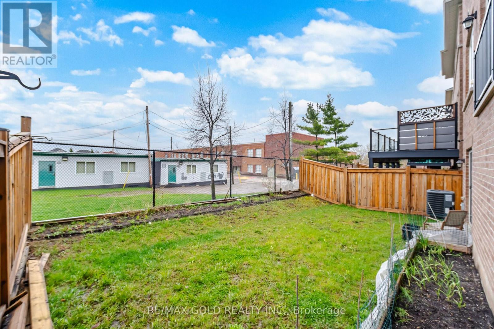 26 Geranium Crescent, Brampton, Ontario  L6Y 1N8 - Photo 20 - W13079596