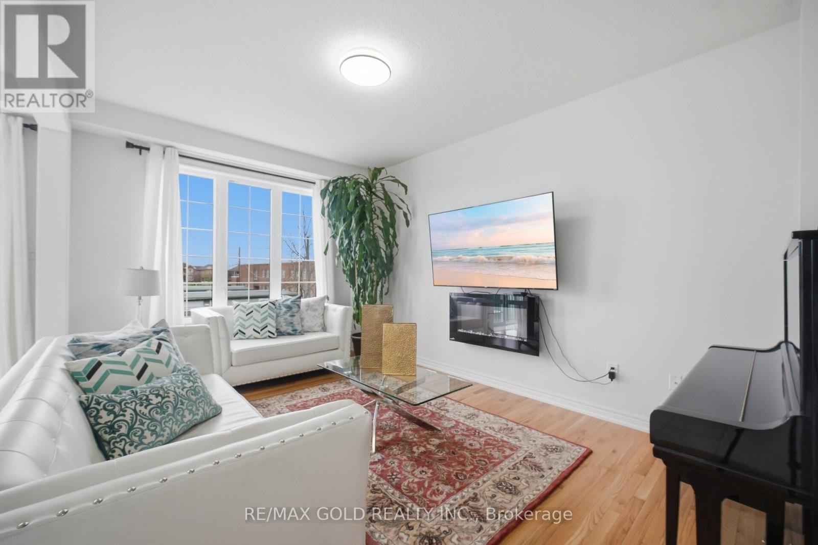 26 Geranium Crescent, Brampton, Ontario  L6Y 1N8 - Photo 4 - W13079596