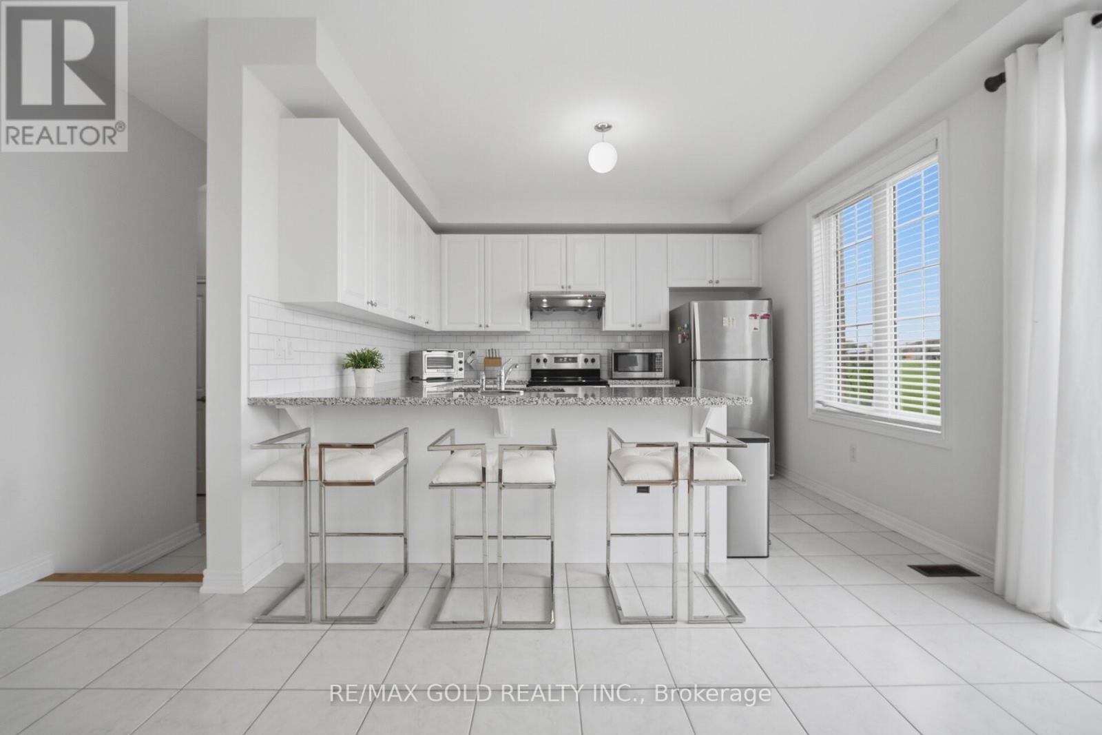 26 Geranium Crescent, Brampton, Ontario  L6Y 1N8 - Photo 7 - W13079596
