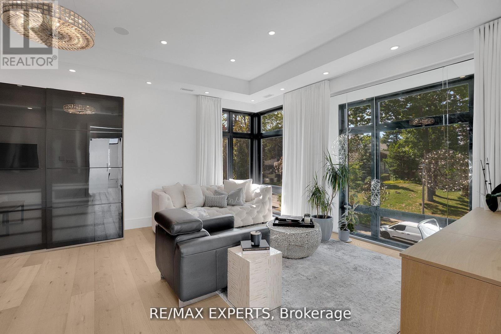 7 Woodvalley Drive, Toronto, Ontario  M9A 4H2 - Photo 17 - W13079604
