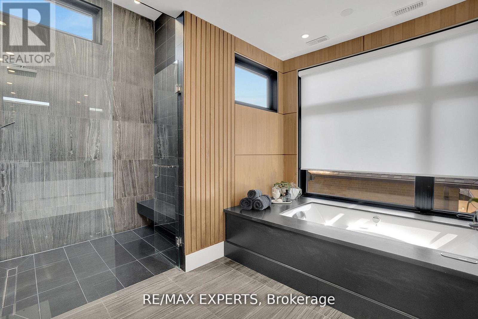 7 Woodvalley Drive, Toronto, Ontario  M9A 4H2 - Photo 20 - W13079604