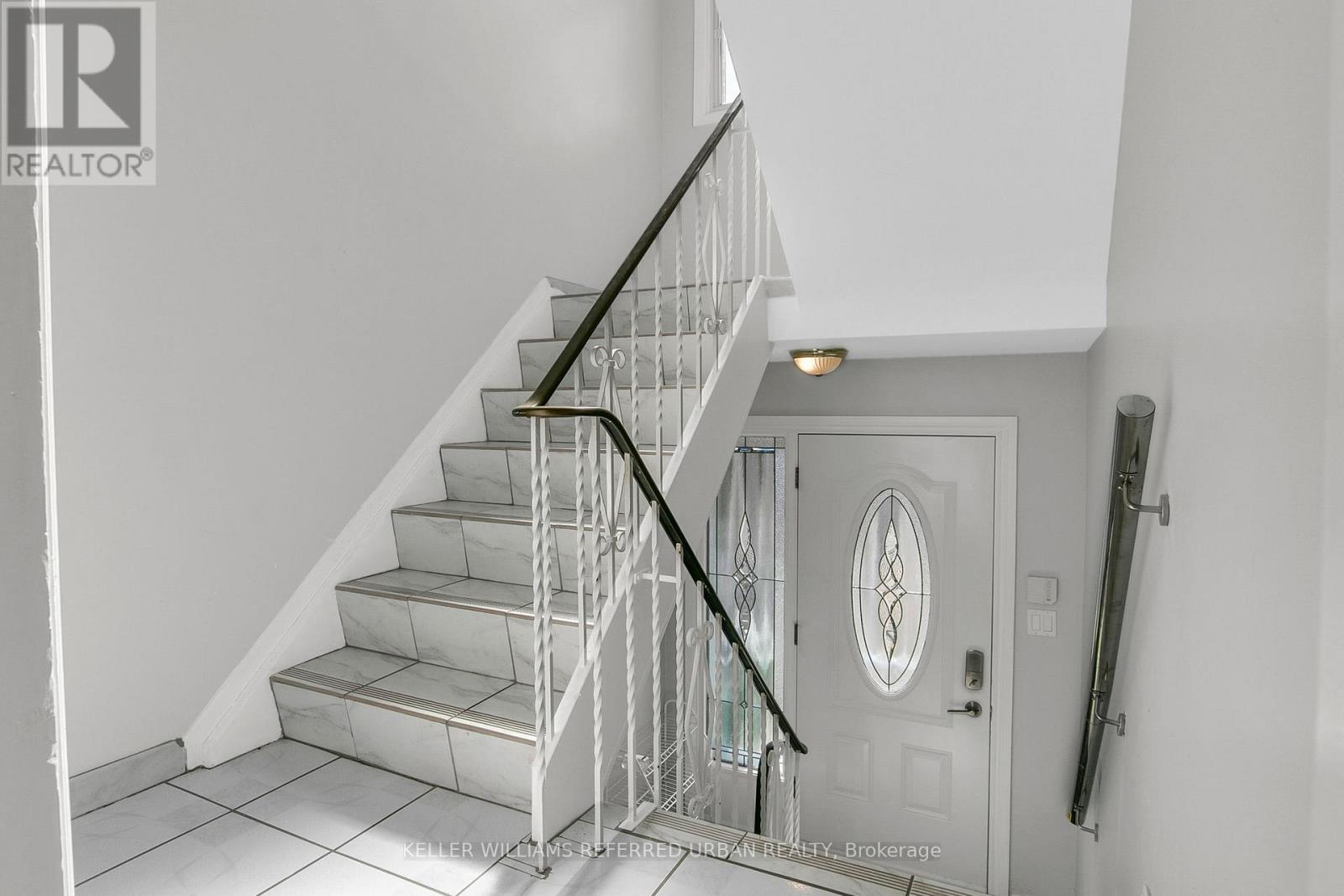 663 Brock Avenue, Toronto, Ontario  M6H 3P1 - Photo 3 - W13079608