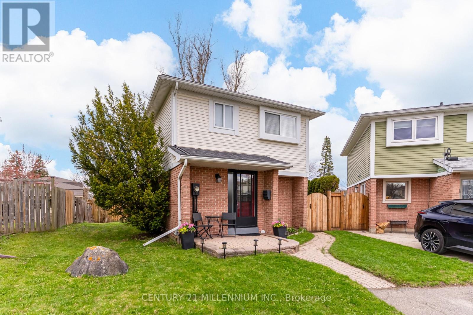 72 Karen Court, Orangeville, Ontario  L9W 3S3 - Photo 2 - W13079634