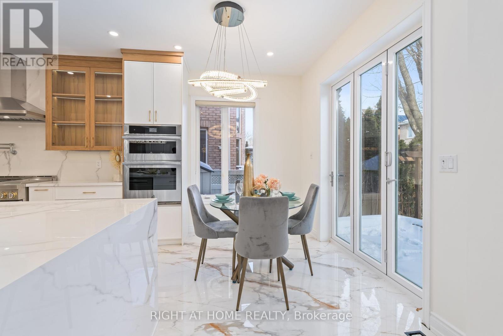 3352 Petrie Way, Oakville, Ontario  L6L 6V8 - Photo 25 - W13079666