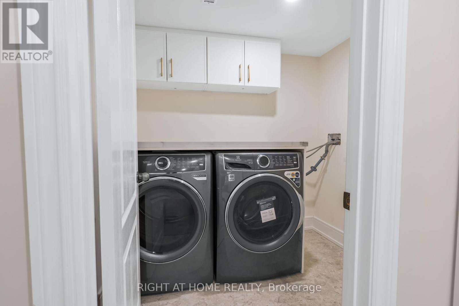 3352 Petrie Way, Oakville, Ontario  L6L 6V8 - Photo 45 - W13079666