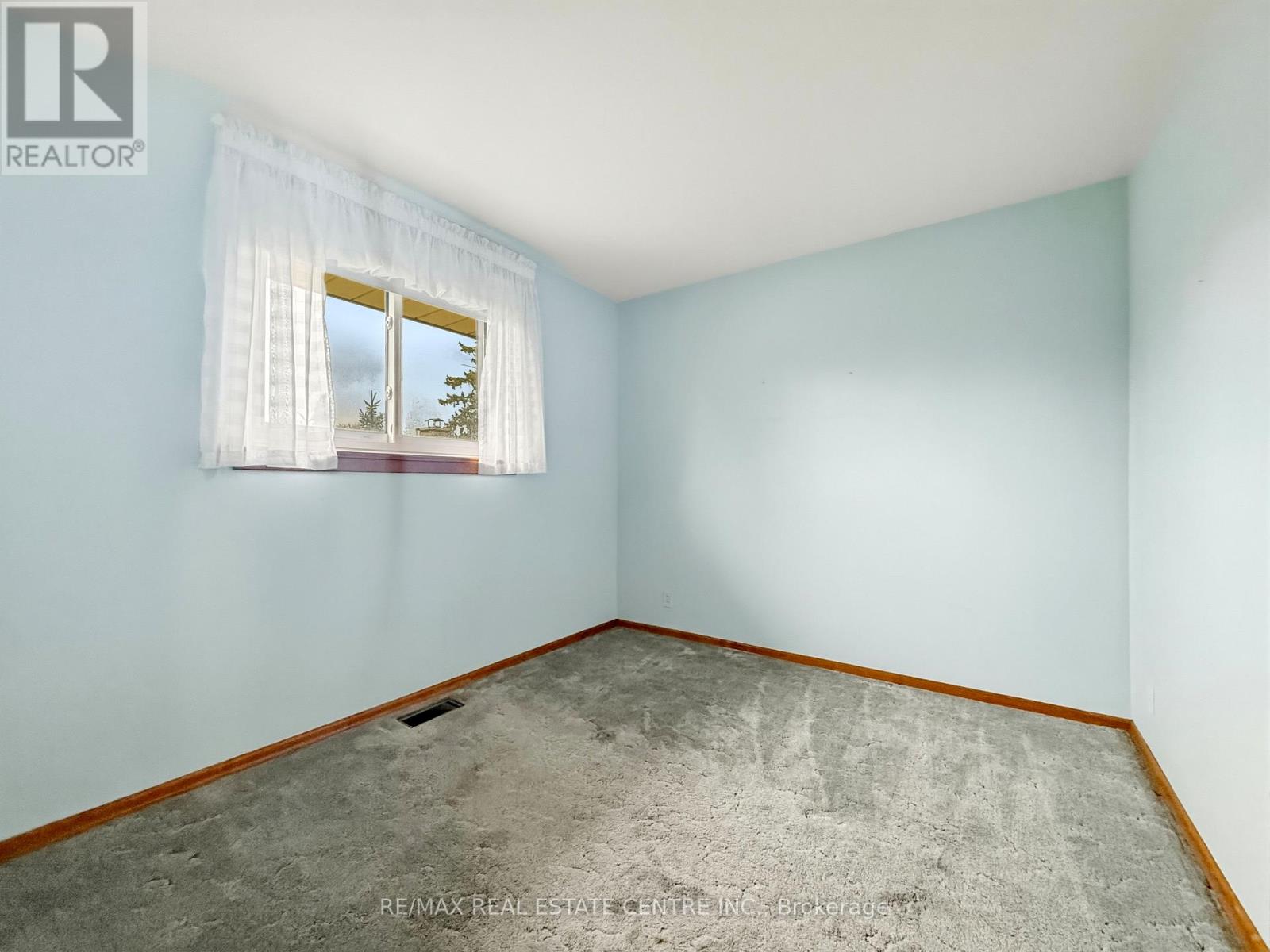 8 Powburn Place, Toronto, Ontario  M9R 2C6 - Photo 23 - W13079676
