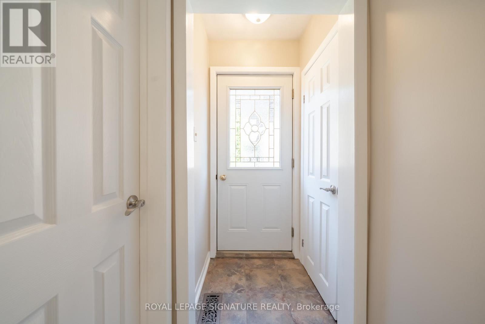 2002 Ingledale Road, Mississauga, Ontario  L5J 2H2 - Photo 28 - W13079686