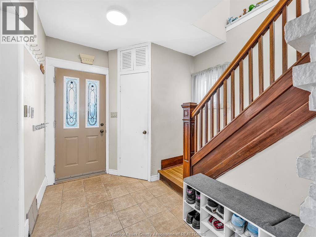 1027 Marentette Avenue, Windsor, Ontario  N9A 2A4 - Photo 17 - 26009994