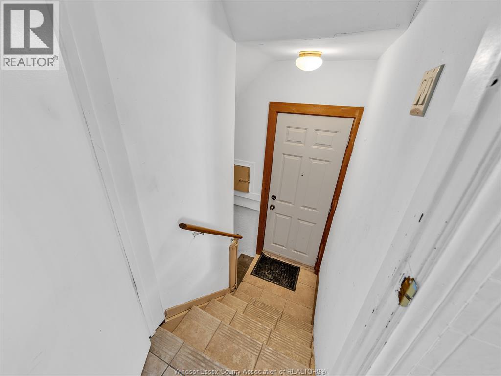1027 Marentette Avenue, Windsor, Ontario  N9A 2A4 - Photo 35 - 26009994