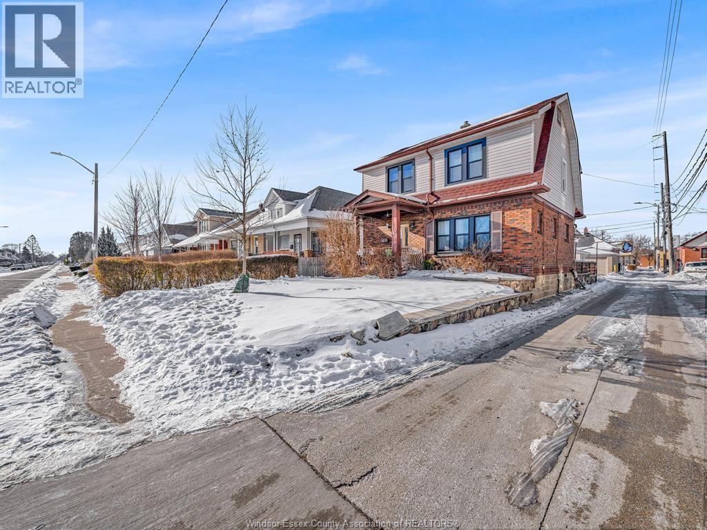1027 Marentette Avenue, Windsor, Ontario  N9A 2A4 - Photo 8 - 26009994