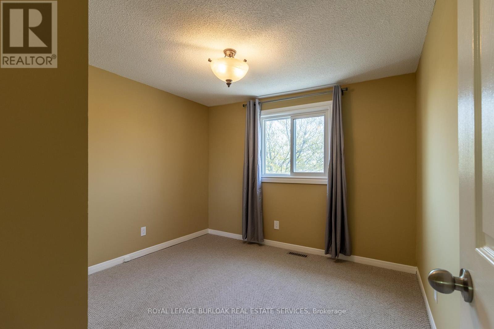 58 Romy Crescent, Thorold, Ontario  L2V 4T6 - Photo 11 - X12649282